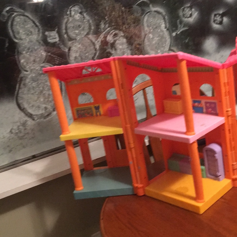 Doll house